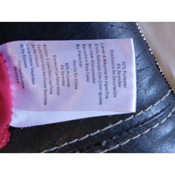 Dreamcrest Sleevesless Bright Red with Lace Seersucker 2X Gown.Silky Soft. - Picture 5 of 7